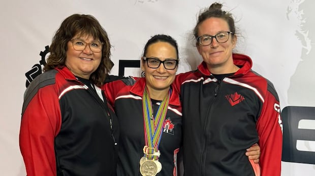 These ‘jacked’ moms win world medals, showing Sask. strength in powerlifting