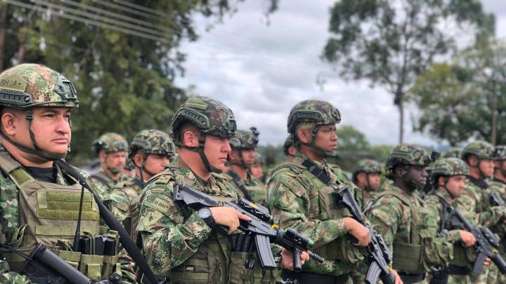 Fuerzas Militares refuerzan el Plan Democracia con drones y 120 mil uniformados desplegados en todo el país
