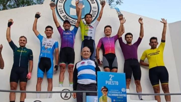Exitoso homenaje al ex campeón argentino Alejandro Castro