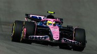 Franco Colapinto terminó 14º en una accidentada carrera Sprint que tuvo a Verstappen como ganador