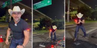 Influencer ‘El Potro’ tapa su primer bache en CDMX tras volverse viral en Nuevo León