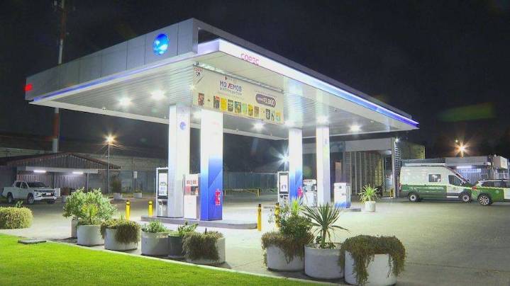 Trabajador de bencinera es asesinado tras intentar separar pelea en Pedro Aguirre Cerda