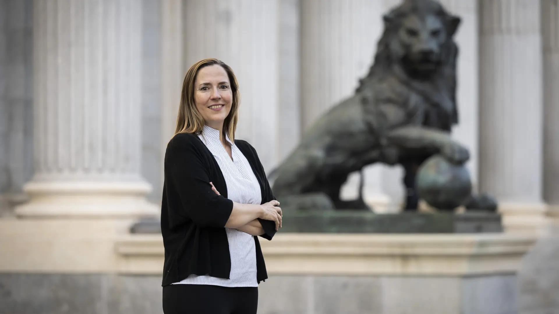 Ana I. Gracia, la turolense taquígrafa del Congreso: "Allí ya no se respeta nada"