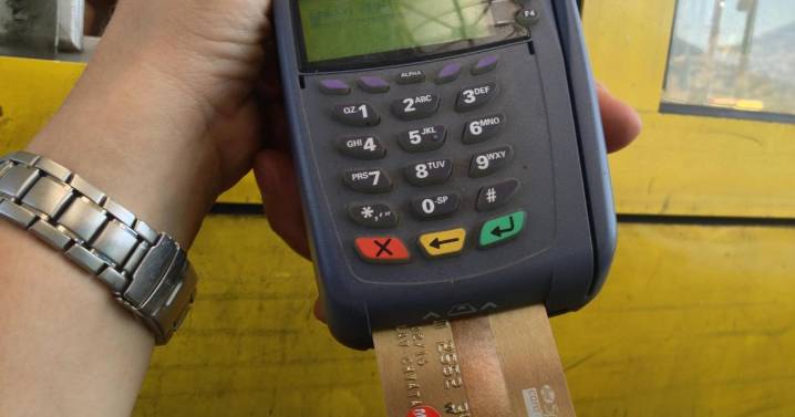 Caos en el comercio y la restauración: «Hemos tenido que dejar que muchos clientes se fuesen sin pagar»