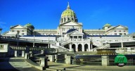 Pa. House approves giving unemployment compensation to strikers