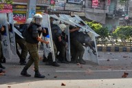 Violence erupts in eastern Pakistan as Islamists try to march on capital for pro