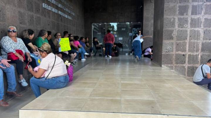 Bloqueo en Procuraduría Auxiliar de Niños y Adolescentes en Chihuahua