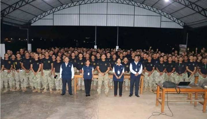 ONPE informa a militares de Madre de Dios sobre la implementación del voto digital.
