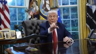 Trump celebra la “oportunidad sin precedentes” del cierre de gobierno para recortar agencias demócratas