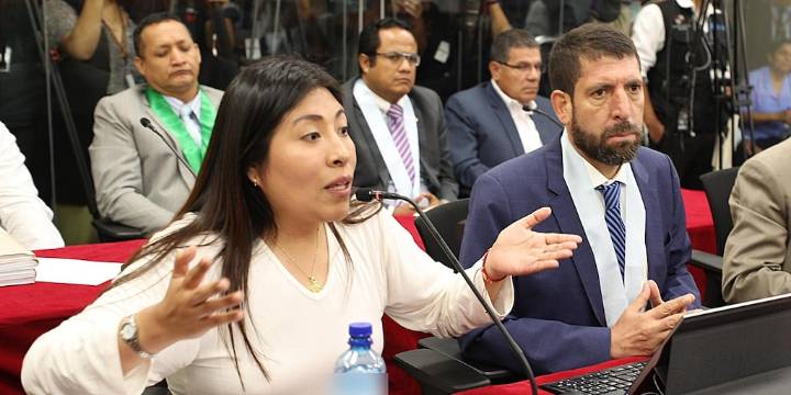 PJ suspende a Raúl Noblecilla y lo expulsa del juicio contra Pedro Castillo por faltoso y negligente