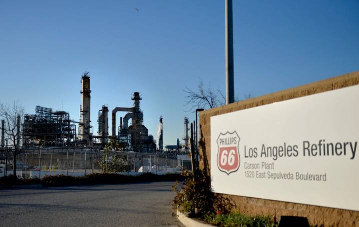 Phillips 66 Los Angeles refinery redevelopment unknown amid environmental, economic concerns