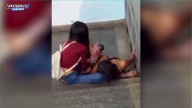 El vídeo del parto de una mujer en las escaleras del hospital: "No le da tiempo a llegar"