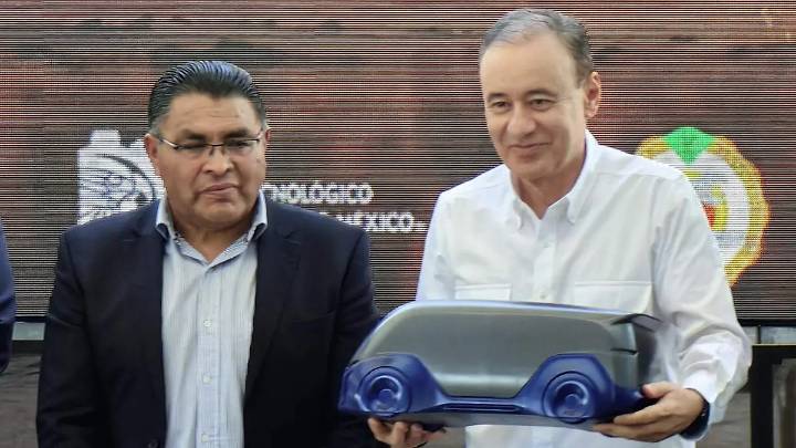 Presentan prototipo de automóvil eléctrico que se producirá en Sonora