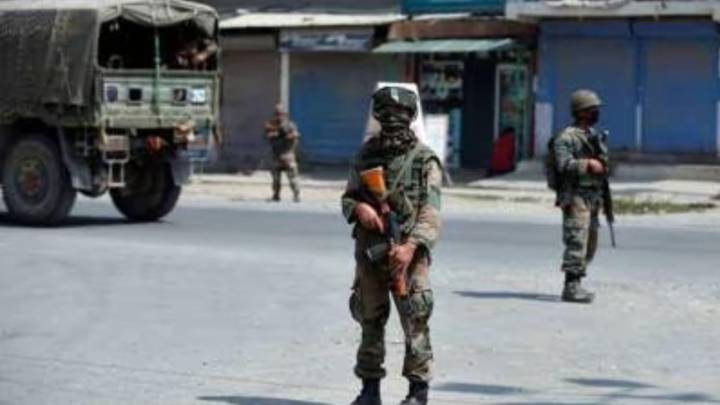 2 militants gunned down as Army foils infiltration bid in North Kashmir
