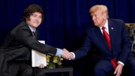 Javier Milei viajó a Washington y este martes se reúne con Donald Trump en la Casa Balnca