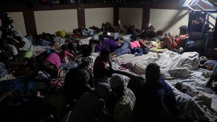 El huracán Melissa golpea Jamaica en categoría 5 y llega a Cuba, donde ya hay más de 735.000 evacuados