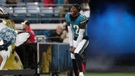 Jaguars’ Travis Hunter makes unreal catch over 2 Chiefs defenders