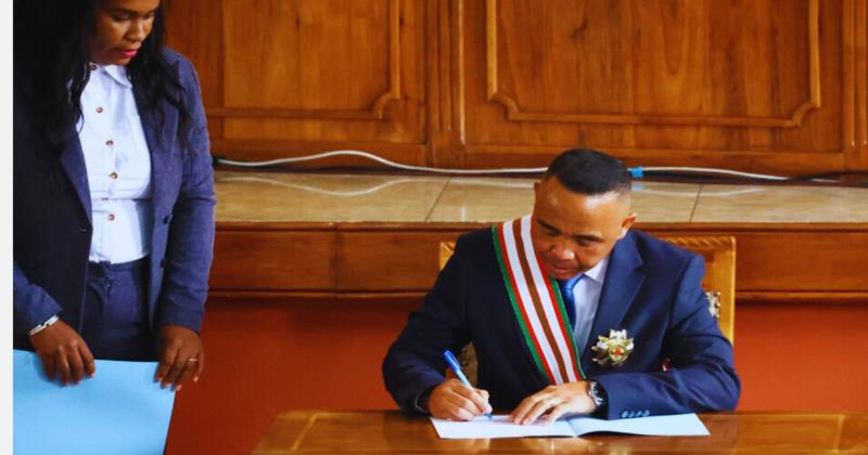 Madagascar's military leader Randrianirina sworn in as president