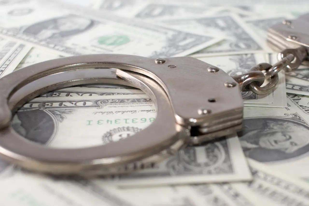 Acusan a cofundador del fondo 777 Partners de fraude por 500 mdd