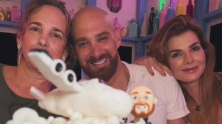 Carilina Cruz sorprende a su novio con inesperado regalo