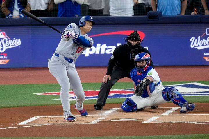 Dodgers manager Dave Roberts doesn't think slugger Shohei Ohtani heard Toronto fans' taunts