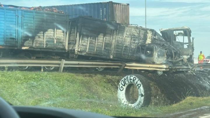 Choque fatal en Panamericana: dos de los tres muertos son camioneros de Cayastá