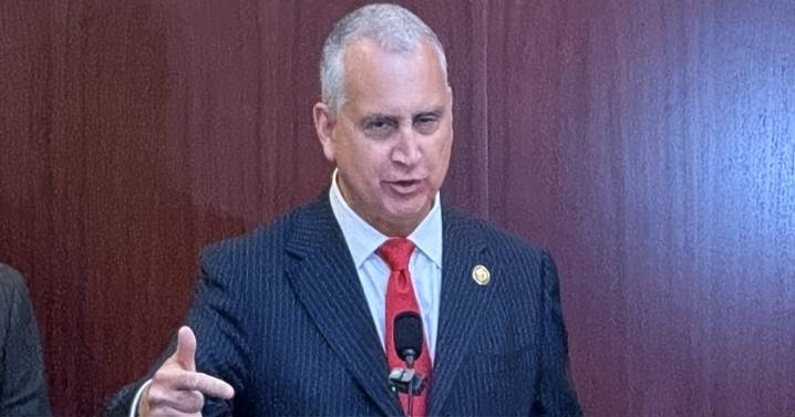 Díaz-Balart exhorta a Europa a dejar de respaldar a la dictadura de Cuba