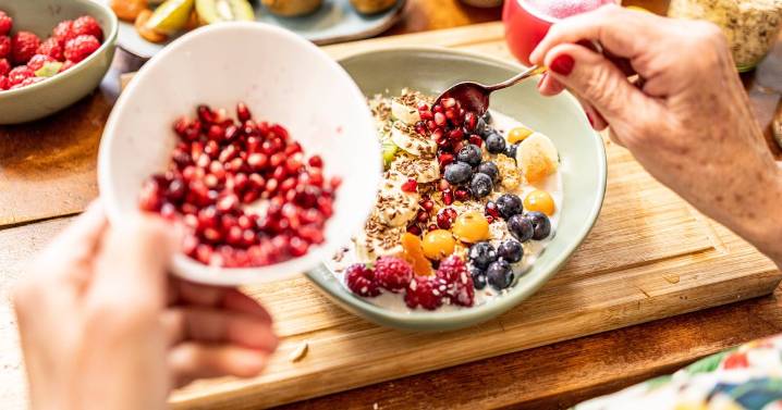 Doctor issues warning to anyone who skips breakfast