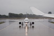 Crisis aérea en Alemania: aeropuerto de Múnich suspende sus operaciones por sobrevuelo de drones