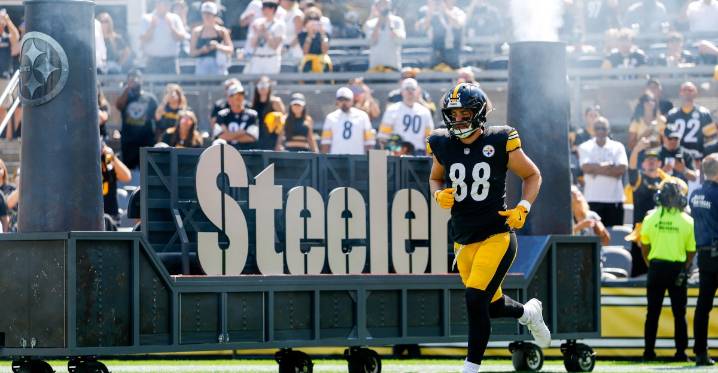 Mike Tomlin explains lack of snaps for Pat Freiermuth