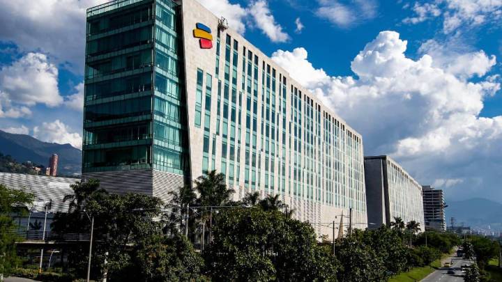Por caída de Amazon, Bancolombia, Nequi y otras apps están fuera de servicio: esto es lo que se sabe