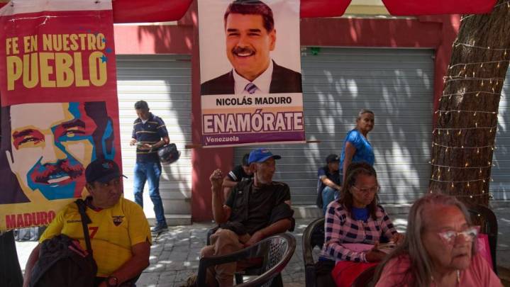 Trump seeks to ‘scare the pants off’ Maduro with military buildup