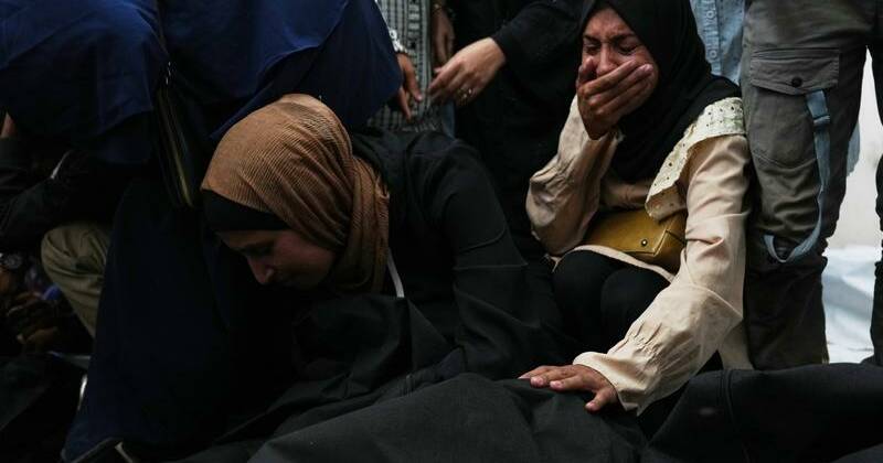 Gaza ceasefire, aid to resume after airstrikes kill 26