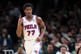 Remontan 76ers a Boston en comienzo de NBA