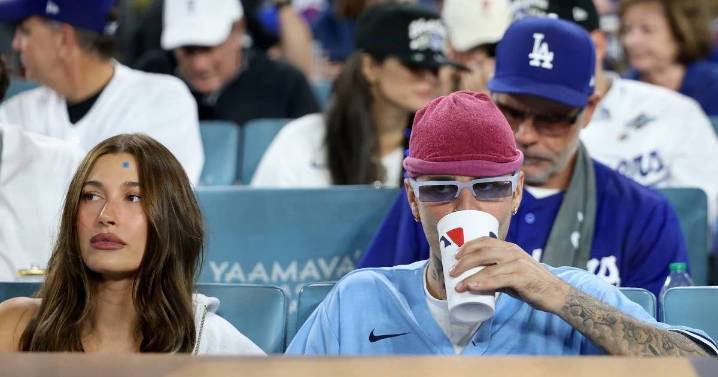 Photo: Justin Bieber Poses With His 'Favorite Date' Hailey