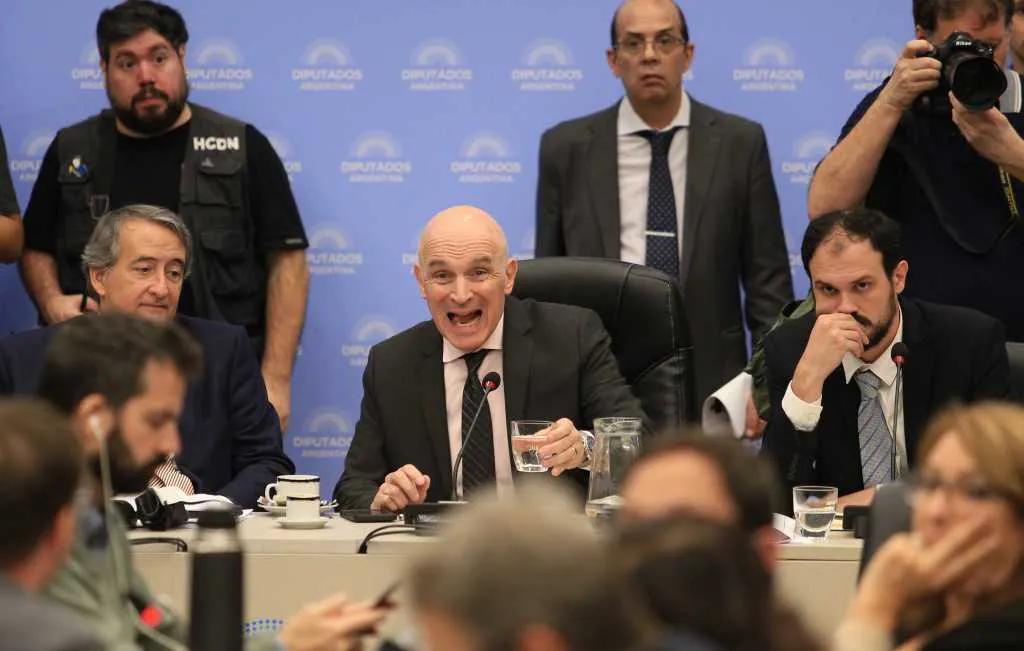 Espert se baja de todos lados: el diputado renunció a la presidencia de la Comisión de Presupuesto