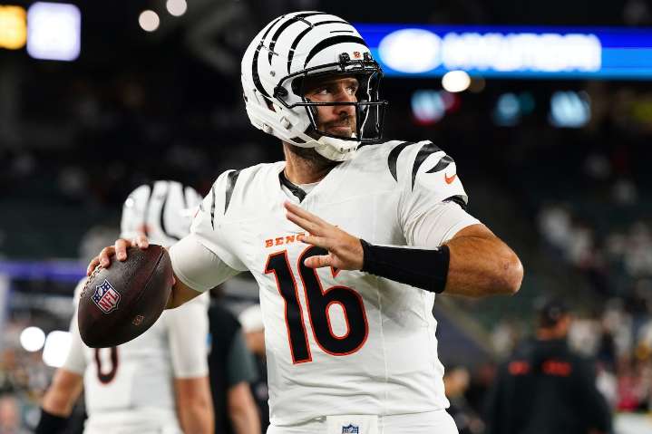 What grade do you give Bengals quarterback Joe Flacco in Week 7 vs. the Steelers? (poll)