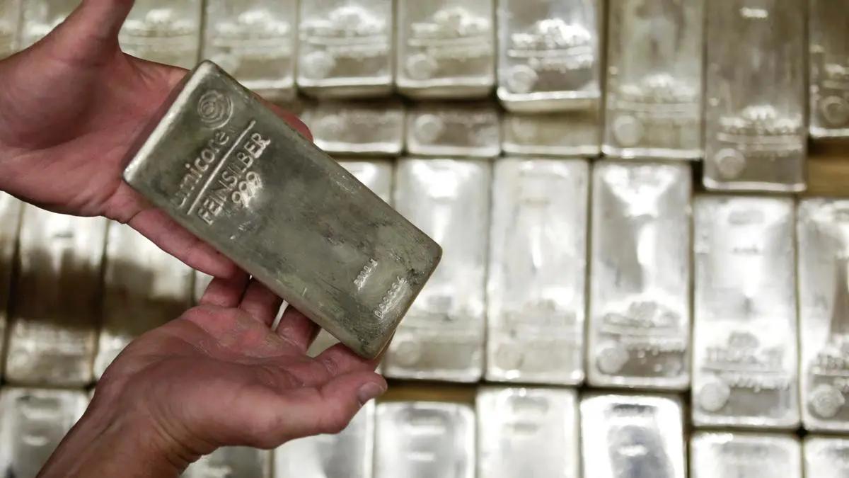 Premium for Indian silver ETFs surges on global physical shortage
