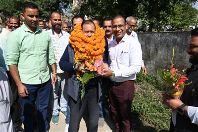 विधानसभा अध्यक्ष कुलदीप सिंह पठानिया ने ग्राम पंचायत हटली में 54 लाख की राशि से नवनिर्मित पांच विभिन्न विभागीय भवनों का लोकार्णप किया