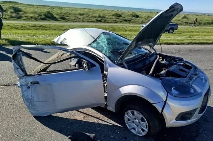 Un nene de dos años murió en un brutal choque en la Ruta 11: el auto quedó partido por la mitad