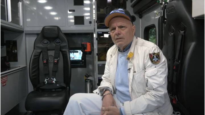 Joe Pantoliano praises Wilton Volunteer Ambulance Corps after being hit by car