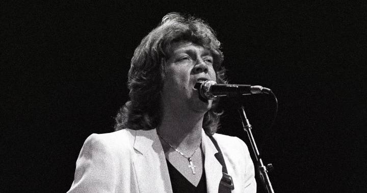John Lodge, Moody Blues Bassist, Dies ‘Suddenly’ at 82