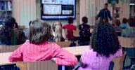 Senado aprueba proyecto para que colegios no inicien clases antes de las 7:00 a.m El proyecto demuestra que madrugar en exceso afecta la salud, el bienestar emocional y el rendimiento académico de los