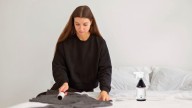 El truco infalible para preparar un perfume casero: tu ropa perecerá recién salida de la tienda