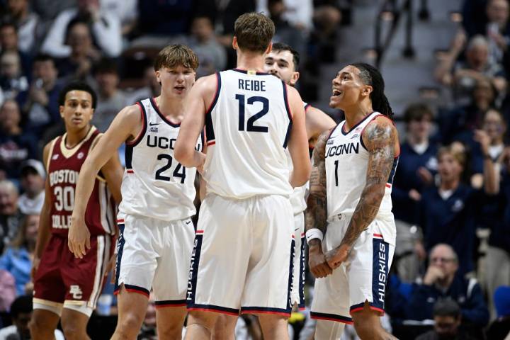 UConn freshman Braylon Mullins expected to miss 6 weeks with ankle injury