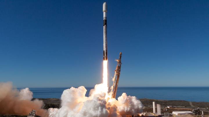 Watch SpaceX launch its record-breaking 133rd Falcon 9 mission of the year today