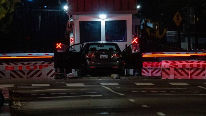 Arrestan a sospechoso de embestir auto cerca de la Casa Blanca