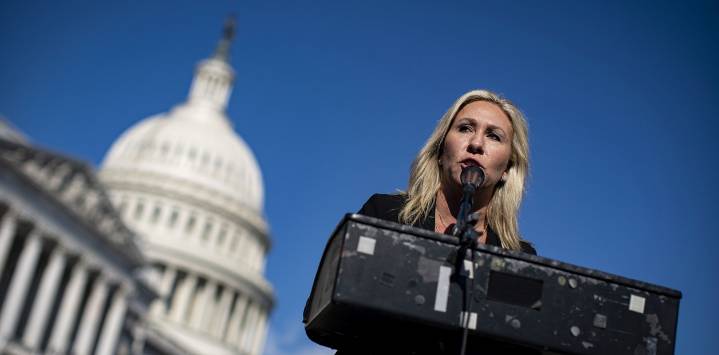 Tensión entre republicanos: Marjorie Taylor Greene y Mike Johnson se enfrentaron por el shutdown