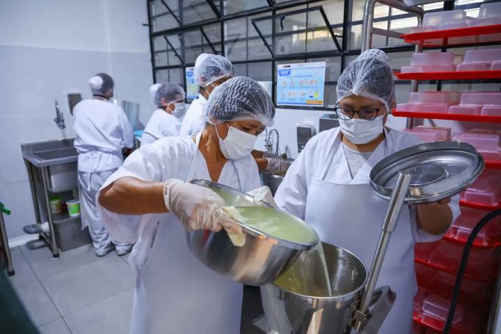 MIDAGRI supervisa distribución de alimentos escolares para garantizar nutrición y salud infantil en Independencia