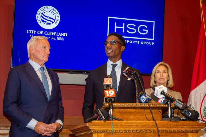 Haslams to Pay Cleveland $100 Million as City Gives Up Fight Against Browns’ Move to Brook Park